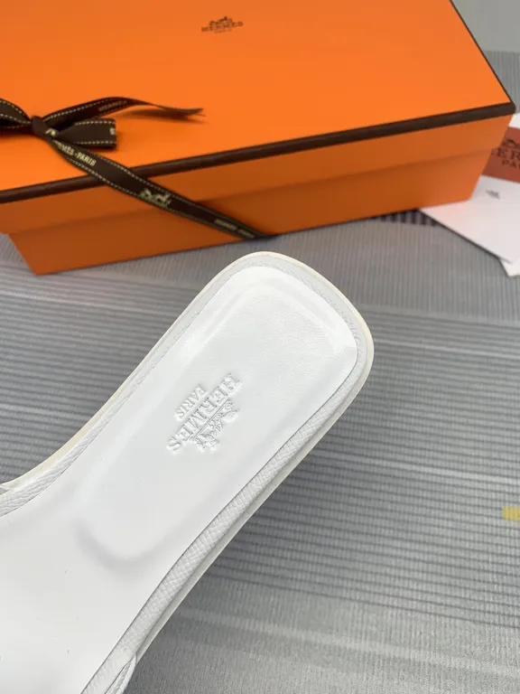 Hermes Shoe 